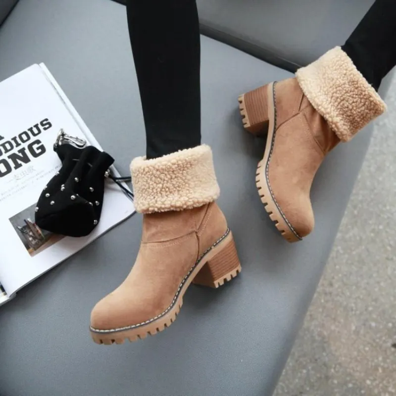 Warm lined women's boots for winter